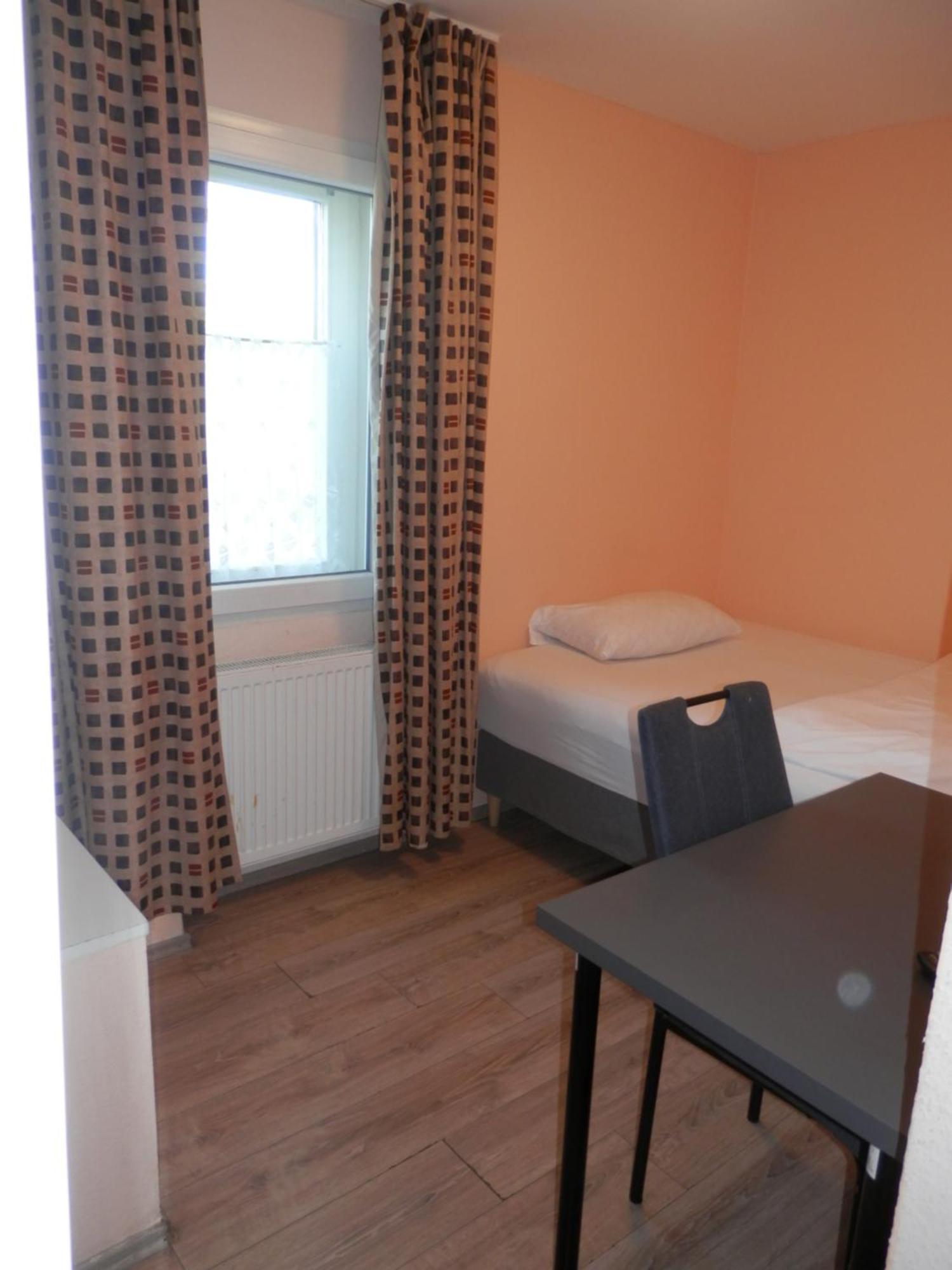 Relax Hotel-Ludwigshafen Dış mekan fotoğraf