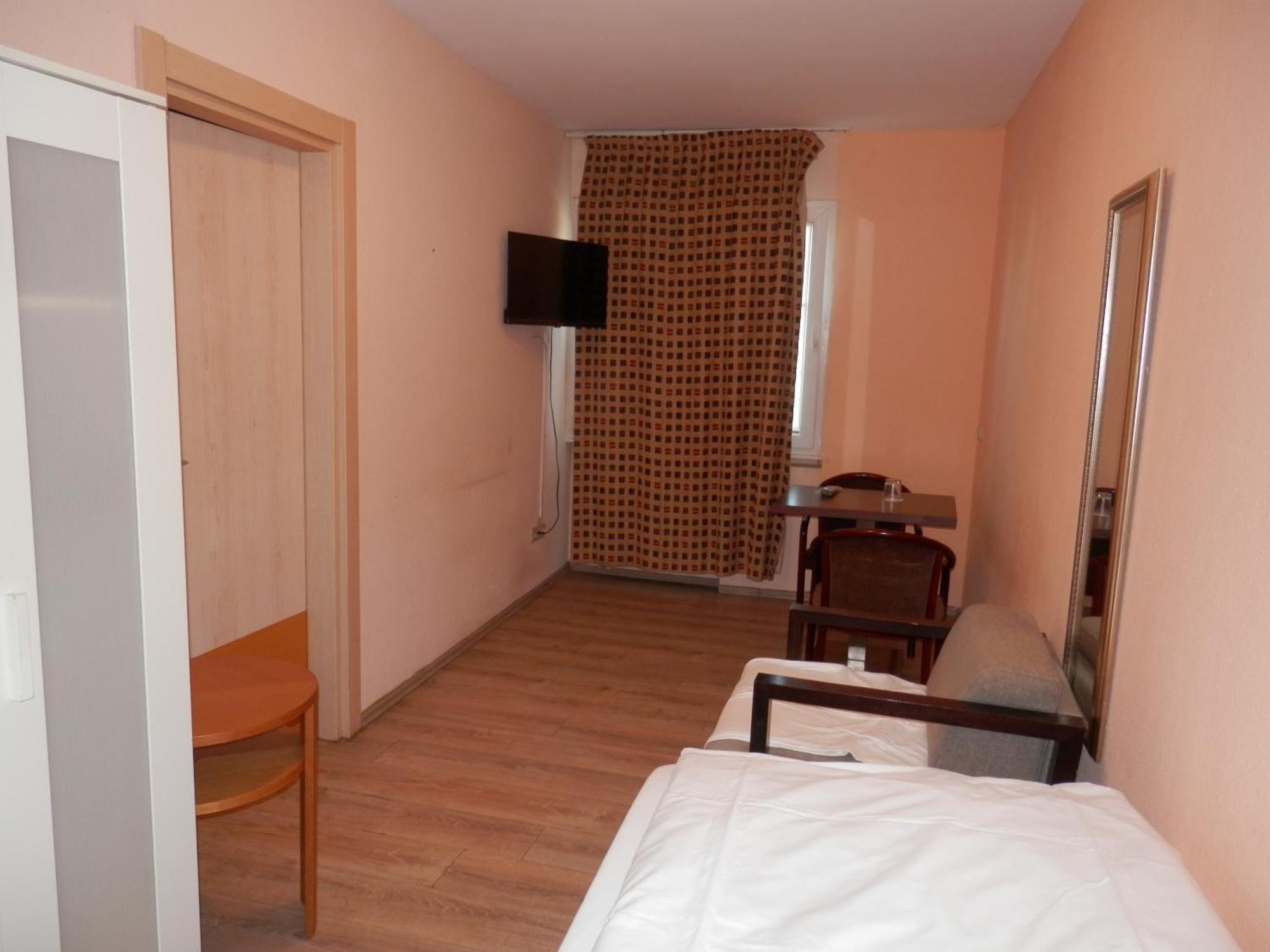 Relax Hotel-Ludwigshafen Dış mekan fotoğraf